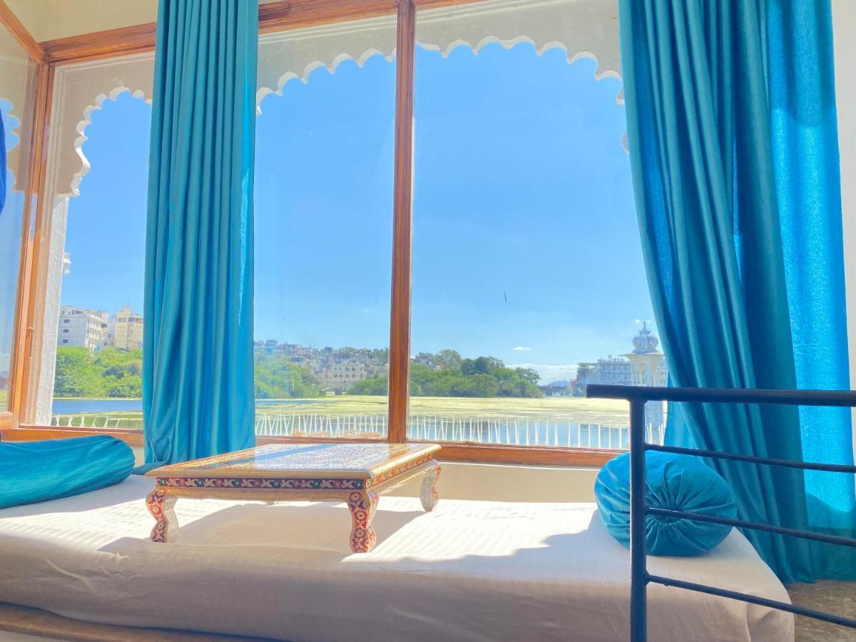 Natural Lake View Hotel Udaipur Exterior foto