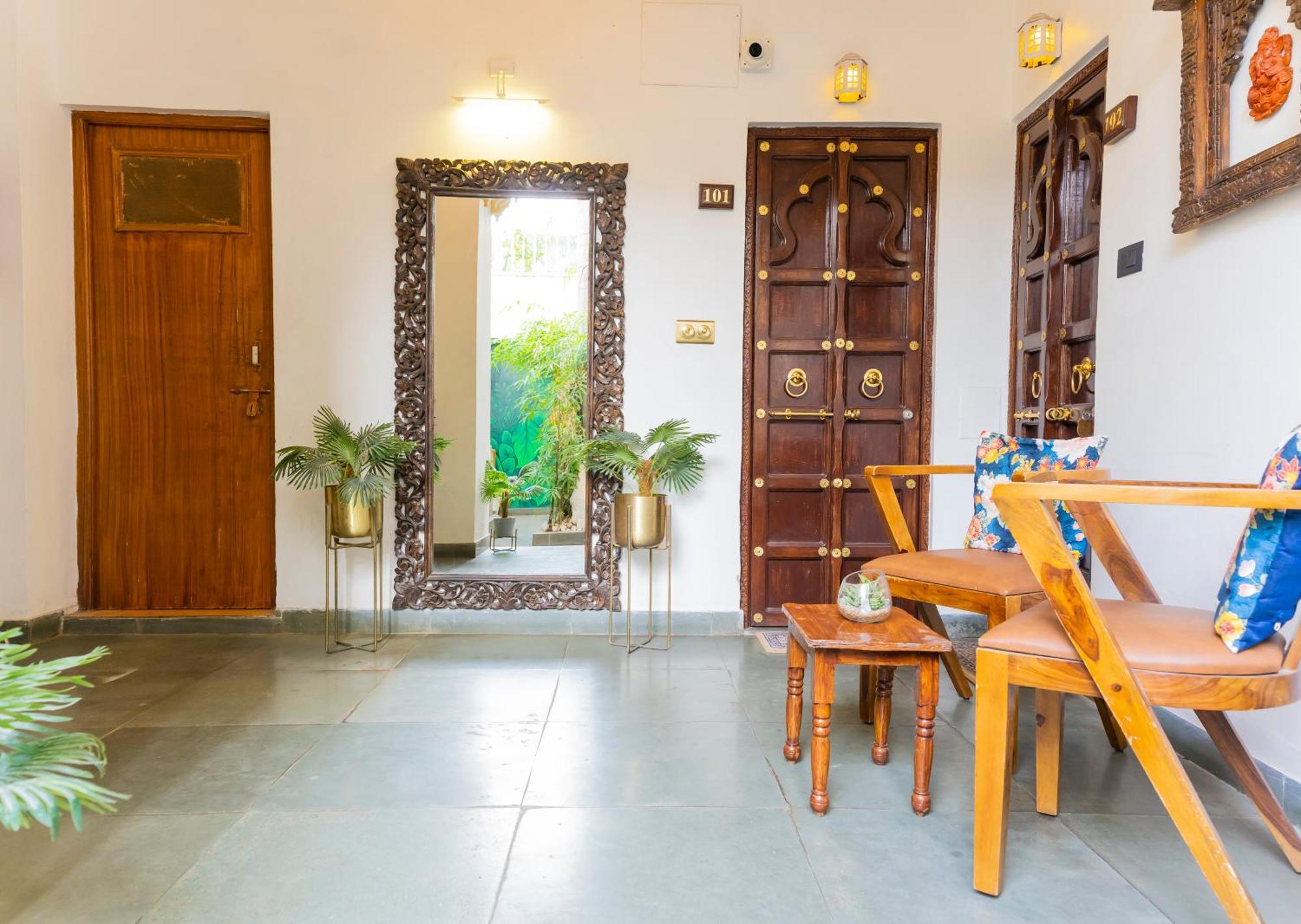 Natural Lake View Hotel Udaipur Exterior foto